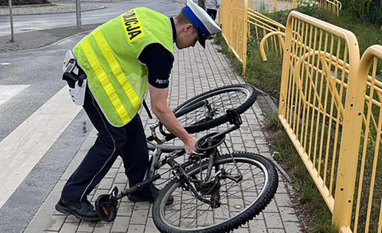  Zderzenie czołowe dwóch rowerzystów w Redzie. 51-latek z obrażeniami głowy został przewieziony do szpitala.