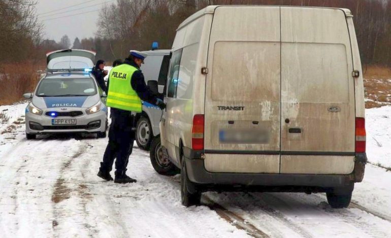 Kierowca dostawczaka zaczepiał dzieci! BĄDŹCIE OSTROŻNI!