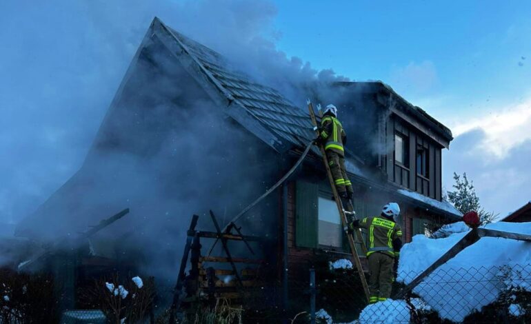  Przez cztery godziny gasili pożar domu
