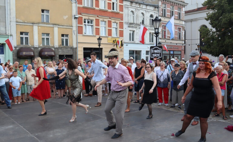 Retro Potańcówka Miejska 2024 w Wejherowie. Działo się! [ZDJĘCIA]