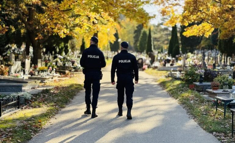  Wejherowska policja gotowa na Wszystkich Świętych